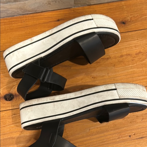 MIA Black Sandals - Picture 6 of 7